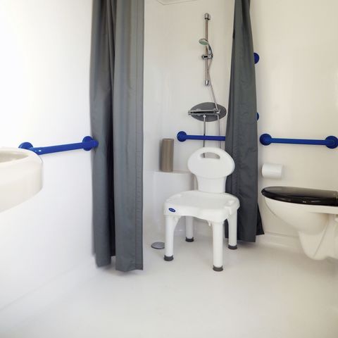 BUNGALOW 4 personnes - Mobil-home 30m² (2 chambres) + grande terrasse semi-couverte de 15m2 - accès PMR