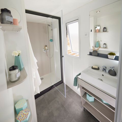 BUNGALOW 6 personnes - Mobil-home Premium 35m² - 3 chambres - Vue lac - terrasse couverte - TV - climatiseur