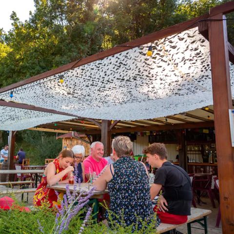 Flower Camping Lac de Saint-Point Lamartine - Camping Saône-et-Loire - Image N°3