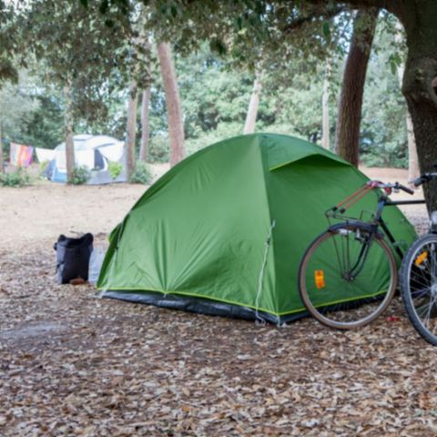 Emplacement - TENTE(S) + VÉLO(S)