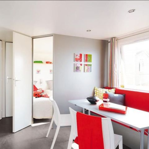 BUNGALOW 4 personnes - SMALL - 2 CHAMBRES - 2/4 PERSONNES