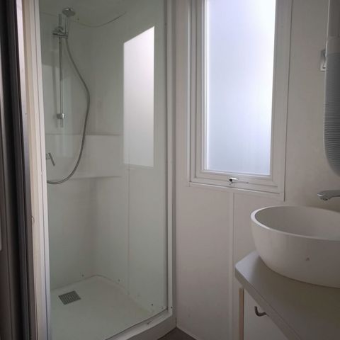 BUNGALOW 4 personnes - SMALL - 2 CHAMBRES - 2/4 PERSONNES