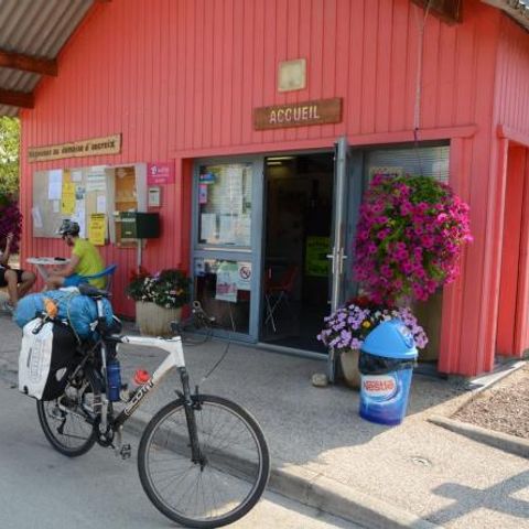 Camping Le Domaine d'Aucroix - Camping Doubs - Image N°3