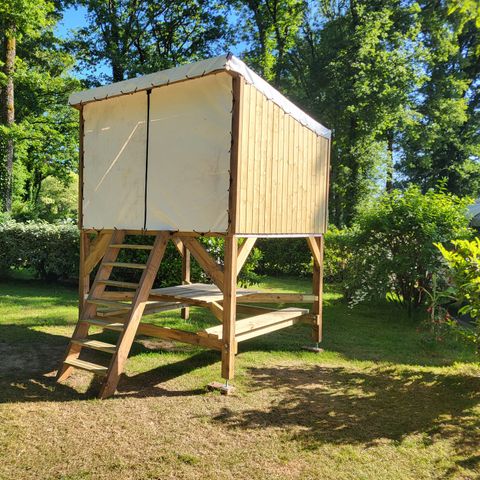 TENTE TOILE ET BOIS 2 personnes - Cabane Etoilée - 4,5 m² - Sans sanitaires - Electricité non incluse