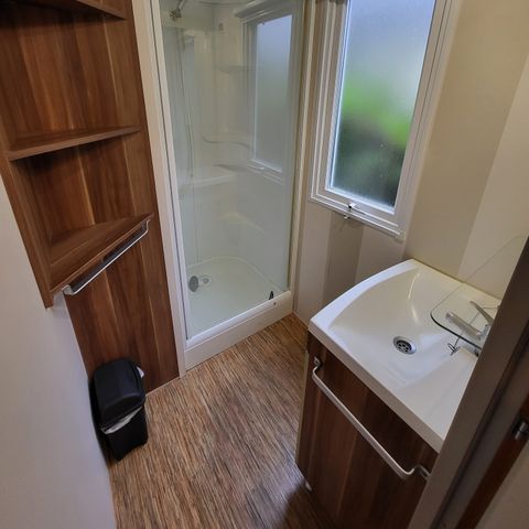 BUNGALOW 4 personnes - 25 m² - 2 chambres (2 adultes max / ou familles)