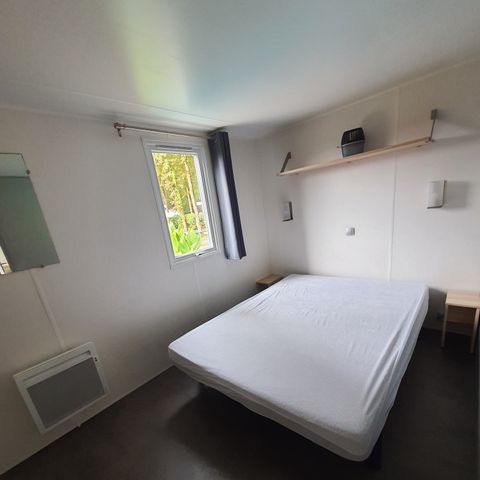 BUNGALOW 4 personnes - VIP - 29 m² - 2 chambres - Terrasse double + SPA (2 adultes maximum ou famille)