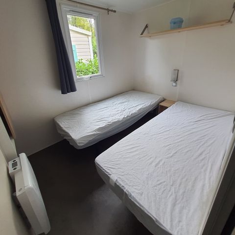 BUNGALOW 4 personnes - VIP - 29 m² - 2 chambres - Terrasse double + SPA (2 adultes maximum ou famille)