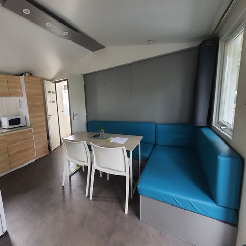 BUNGALOW 4 personnes - VIP - 29 m² - 2 chambres - Terrasse double + SPA (2 adultes maximum ou famille)