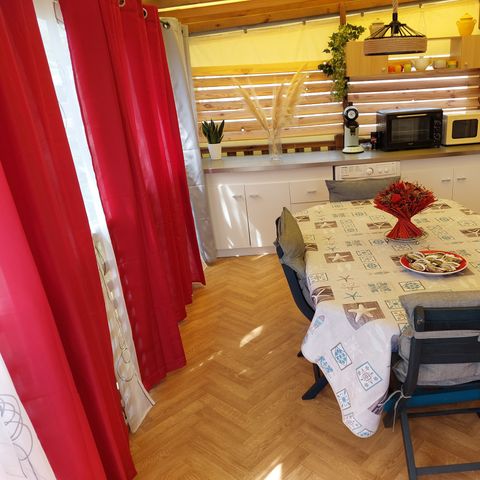 BUNGALOW 4 personnes - Particulier sur le camping