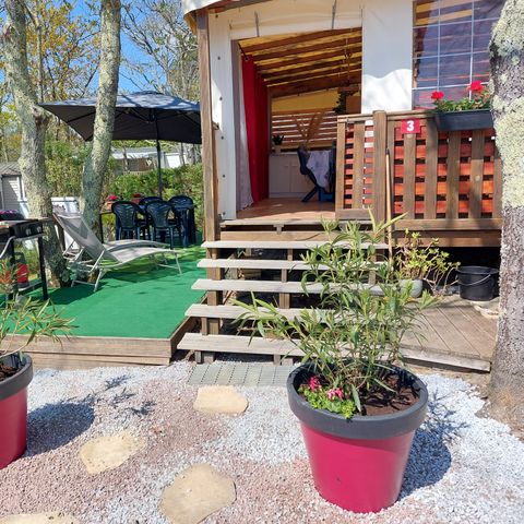 BUNGALOW 4 personnes - Particulier sur le camping