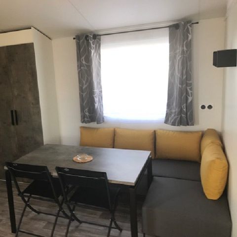 BUNGALOW 4 personnes - Mobil-home Confort VENUS 22m² - 2 chambres + terrasse semi couverte 9m²