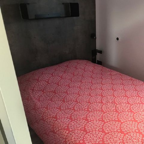 BUNGALOW 4 personnes - Mobil-home Confort VENUS 22m² - 2 chambres + terrasse semi couverte 9m²
