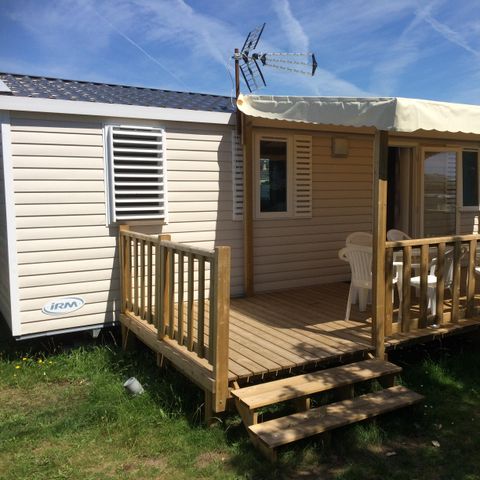 BUNGALOW 6 personnes - Mobil-home Confort TITANIA 30m² - 3 chambres + terrasse semi-couverte 15m²