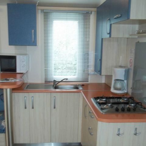 BUNGALOW 6 personnes - Mobil-home Confort TITANIA 30m² - 3 chambres + terrasse semi-couverte 15m²
