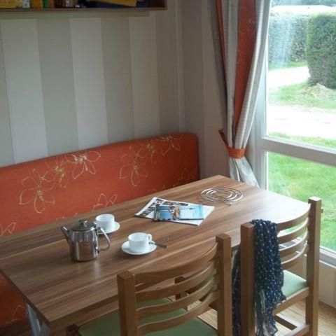 BUNGALOW 4 personnes - Mobil-home Standard LOGGIA 25m² - 2 chambres + terrasse couverte 9m²