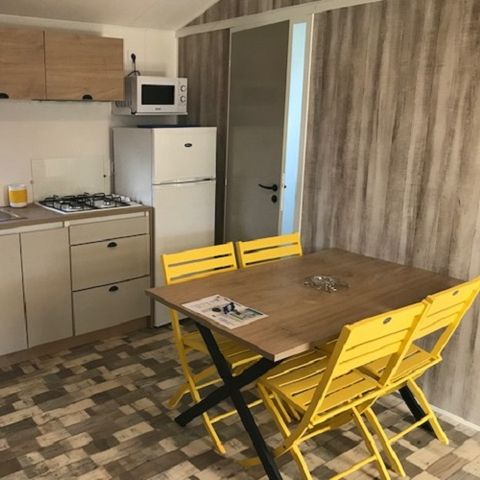 BUNGALOW 4 personnes - Mobil home Confort Nirvana 32m² - 2 chambres - 2 salles de bains + terrasse semi-couverte 15m²