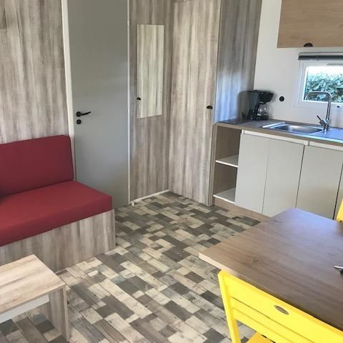 BUNGALOW 4 personnes - Mobil home Confort Nirvana 32m² - 2 chambres - 2 salles de bains + terrasse semi-couverte 15m²