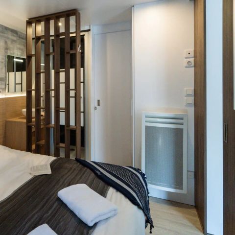 Mobilhome 4 personnes - Sunêlia Luxe Taos 2 chambres / 2 salles de bain 35m² - TV - LV - Terrasse couverte - Linge Fourni