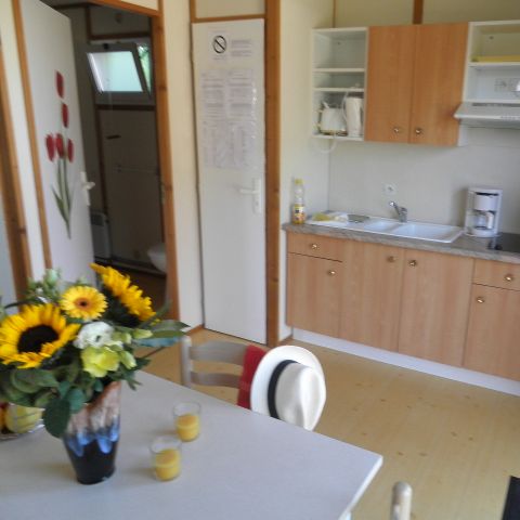 Mobilhome 4 personnes - Chalet Standard 35m² - 2 chambres + terrasse non-couverte - PMR