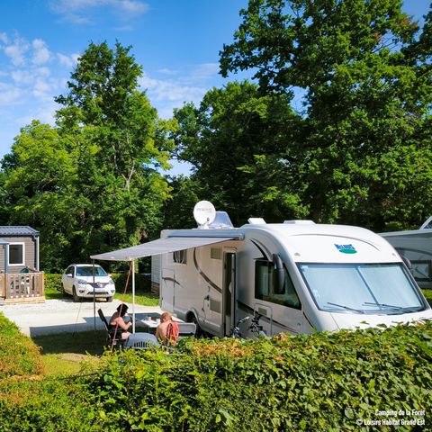 Emplacement - Confort camping-car/caravane - Eau - Électricité