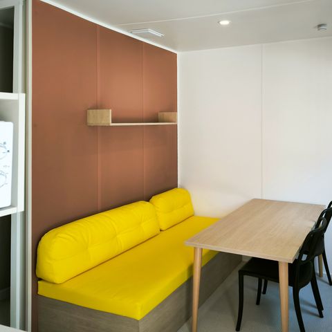 BUNGALOW 2 personnes - Mobil-Home Standard 22m² - 1 chambre + terrasse semi-couverte 12m² -