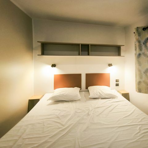 BUNGALOW 2 personnes - Mobil-Home Confort 22m² - 1 chambre + terrasse semi-couverte 12m² + TV + Clim -