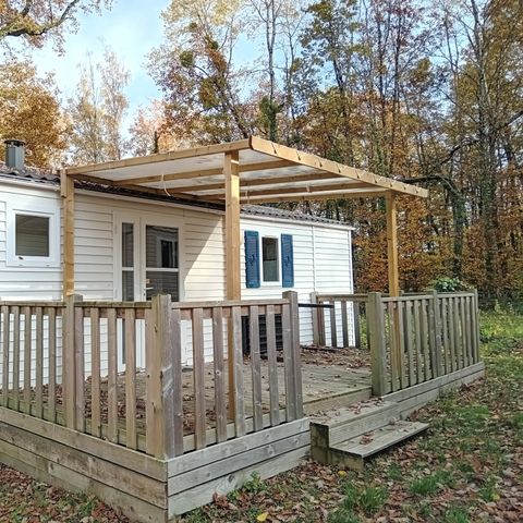 BUNGALOW 4 personnes - Confort 32m² - 2 chambres + terrasse + TV + Clim -