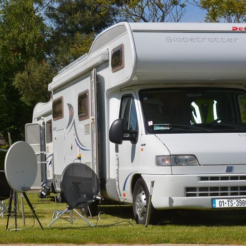 Emplacement - Forfait emplacement : voiture + tente / caravane ou camping-car