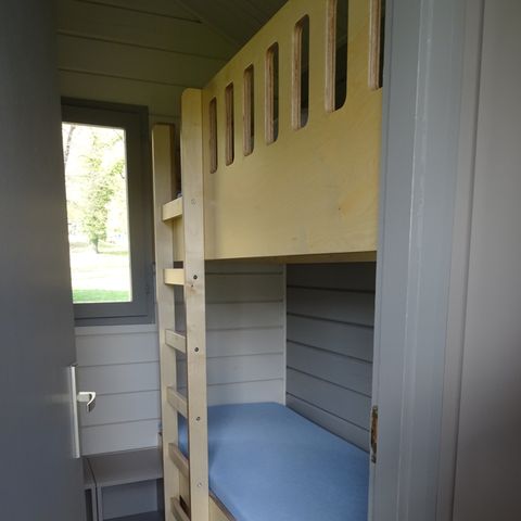 BUNGALOW 2 personnes - CABIN sans sanitaires - 2 personnes inclus possibilité 2 personnes en supplément à réserver auprès du camping