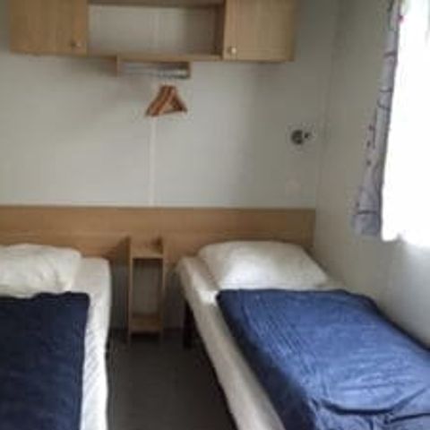 BUNGALOW 1 personne - 02-Mobil-Home Mitoyen Standard 17m2 (1ch - 1 pers.) + TV + Clim - prix pour 2 personnes