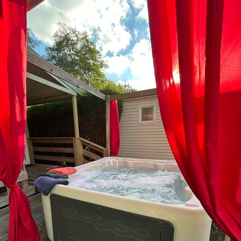 CHALET 2 personnes - 10-Chalet du Belier Confort 24m2 (2ch - 5pers) + Jaccuzzi + Lits faits + serviette + kit boisson - prix pour 2 personnes