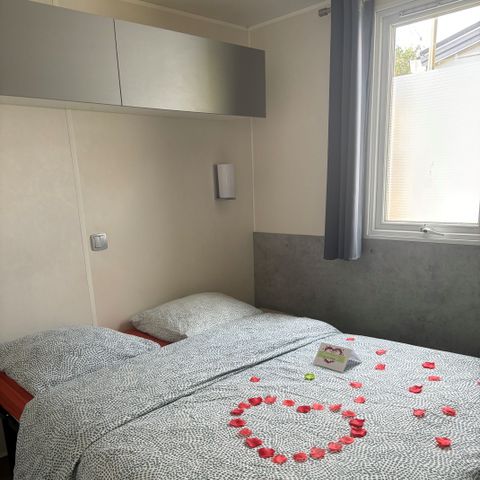 BUNGALOW 2 personnes - 13-La Folle entreprise 32m2 (2ch - 2/6pers.) + Jaccuzzi + Lits faits + serviette + kit boissons + TV - prix pour 2 personnes