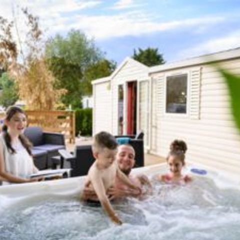 BUNGALOW 2 personnes - 14-Bungalow du Gorguet 40m2 (2ch -2/6pers.) + Jaccuzzi + Lits faits + serviette + kit boisson + TV - prix pour 2 personnes