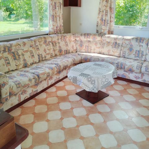 BUNGALOW 4 personnes - Confort TV - 2 chambres + terrasse -