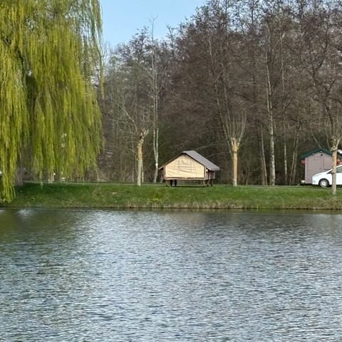 TENTE TOILE ET BOIS 2 personnes - CAMPANNA BORD D'ETANG