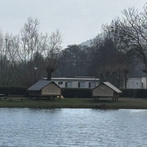 Tente en toile et en bois 2 personnes - CAMPANNA BORD D'ETANG