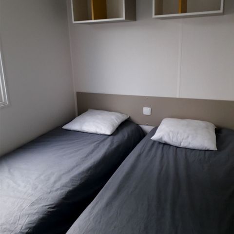 BUNGALOW 4 personnes - MOBIL HOME CONFORT DIM  plaque gaz refrigérateur  vaisselle télévision