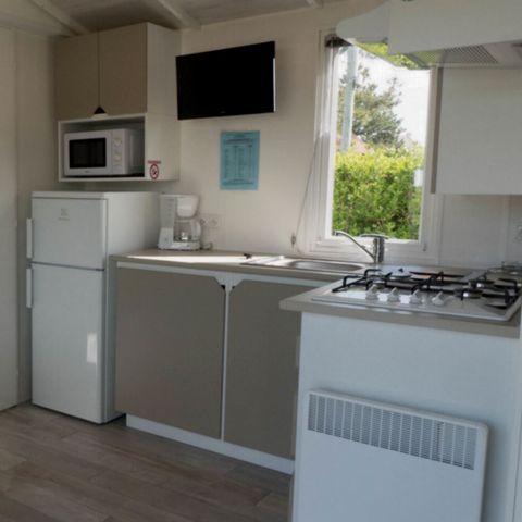 BUNGALOW 4 personnes - MOBIL HOME CONFORT DIM  plaque gaz refrigérateur  vaisselle télévision