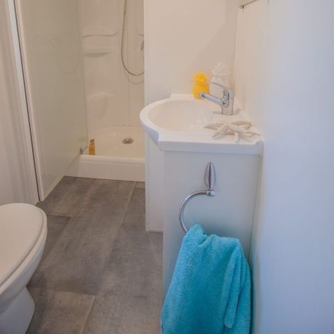 BUNGALOW 4 personnes - Mobil-home Provence Sérénité 25 m² - Jacuzzi privatif - 3 pièces - 2 chambres - Climatisation