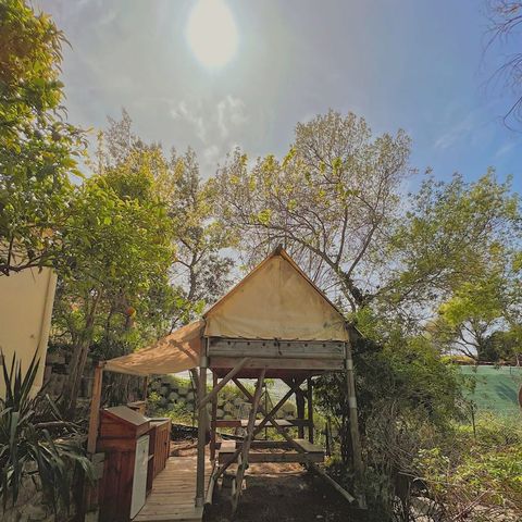 HÉBERGEMENT INSOLITE 2 personnes - Tente perchée - 5 m² - sans sanitaires