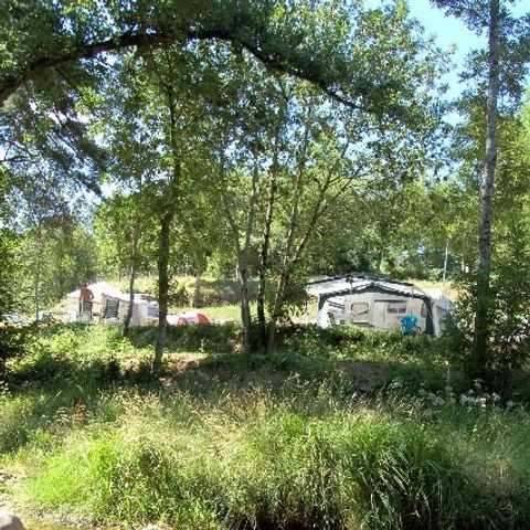 Emplacement - 90m² - Voiture