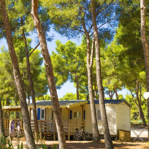 BUNGALOW 6 personnes -  3 chambres "confort" 6 pers. 32 m² env