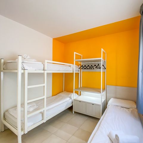 APPARTEMENT 6 personnes - STANDARD (1er étage avec balcon)