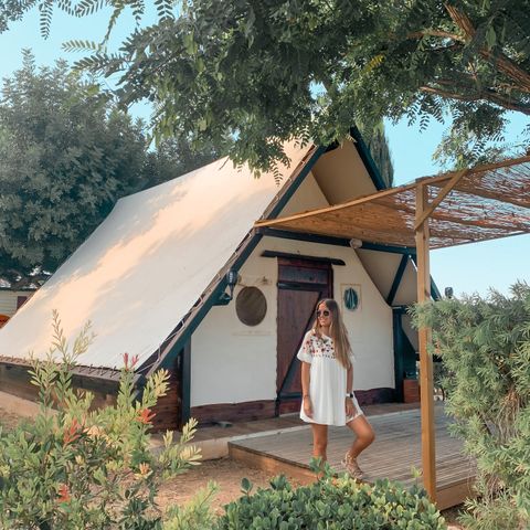 HÉBERGEMENT INSOLITE 4 personnes - ECOTIPI - 32m²- 1 chambre