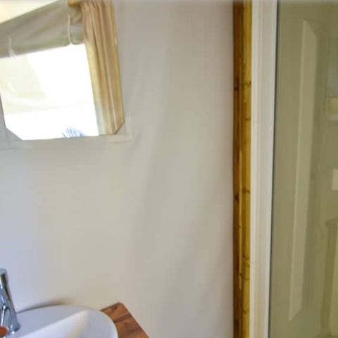 TENTE TOILE ET BOIS 4 personnes - Lodge 2 trèfles 2 chambres, 1 salle d'eau