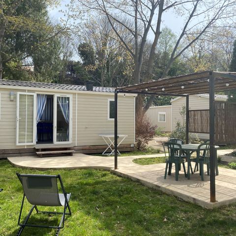 BUNGALOW 4 personnes -  2 chambres - TV - CLIM - PLANCHA