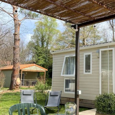 BUNGALOW 4 personnes -  2 chambres - TV - CLIM - PLANCHA