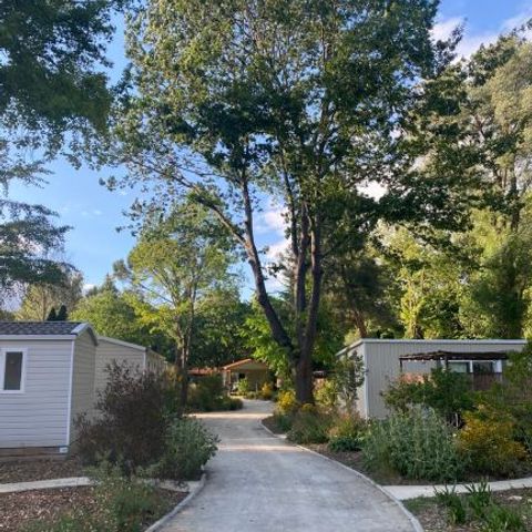 BUNGALOW 6 personnes - Premium - 3 chambres - TV - CLIM - PLANCHA