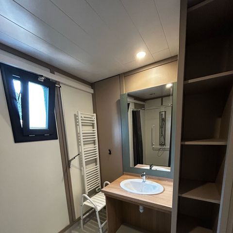 CHALET 4 personnes - Chalet PMR Premium 35m² - 2 chambres  (CLIM + TV + Plancha) ***NOUVEAUTE 2025 !!!