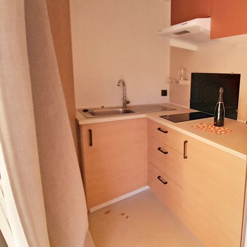 Mobilhome 2 personnes - TENNESSY STANDARD AVEC SPA